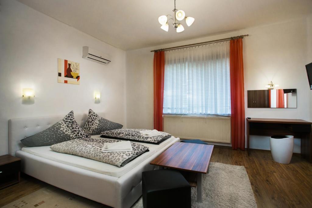 Bathory Apartments ハイデゥソボスロー 部屋 写真