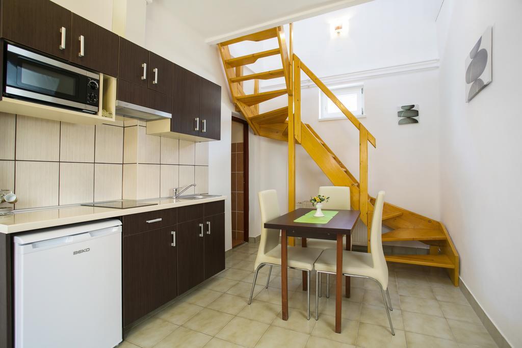 Bathory Apartments ハイデゥソボスロー 部屋 写真